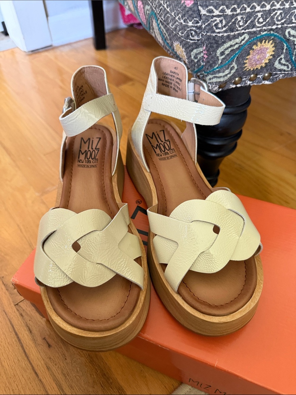 Miz Mooz Sarita Cream Patent Leather Knotted Platform Sandals EU 40